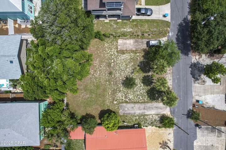 Property Photo:  232 Cathy Place  FL 32413 