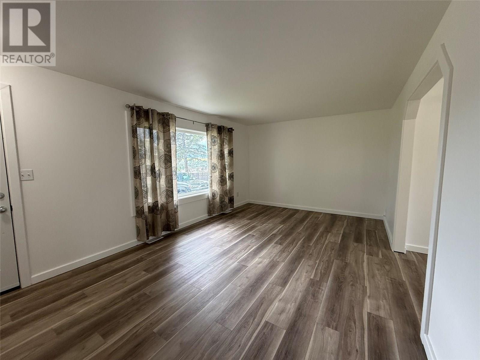 Property Photo:  304 100B Avenue  BC V1G 1Y1 