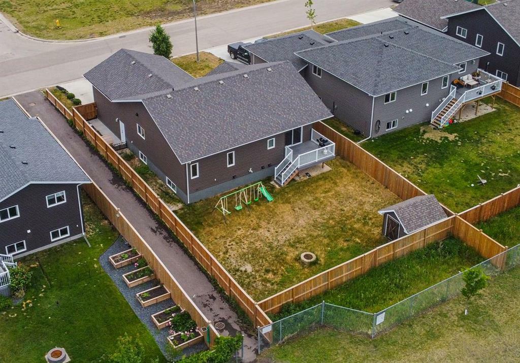 Property Photo:  31 Mellco Drive  MB R1N 3Z5 