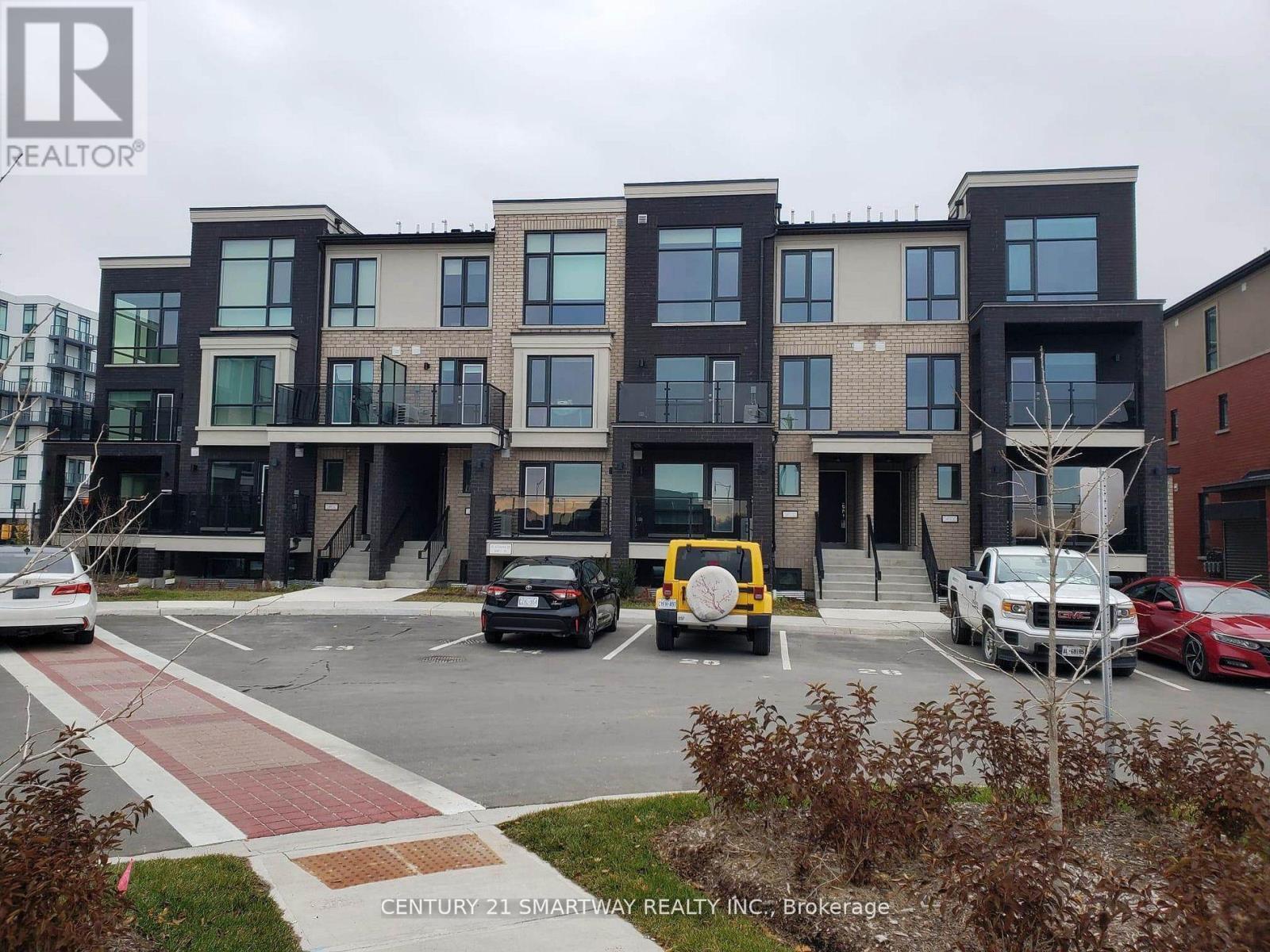 Property Photo: 185 Veterans Drive 12 ON L7A 5L2