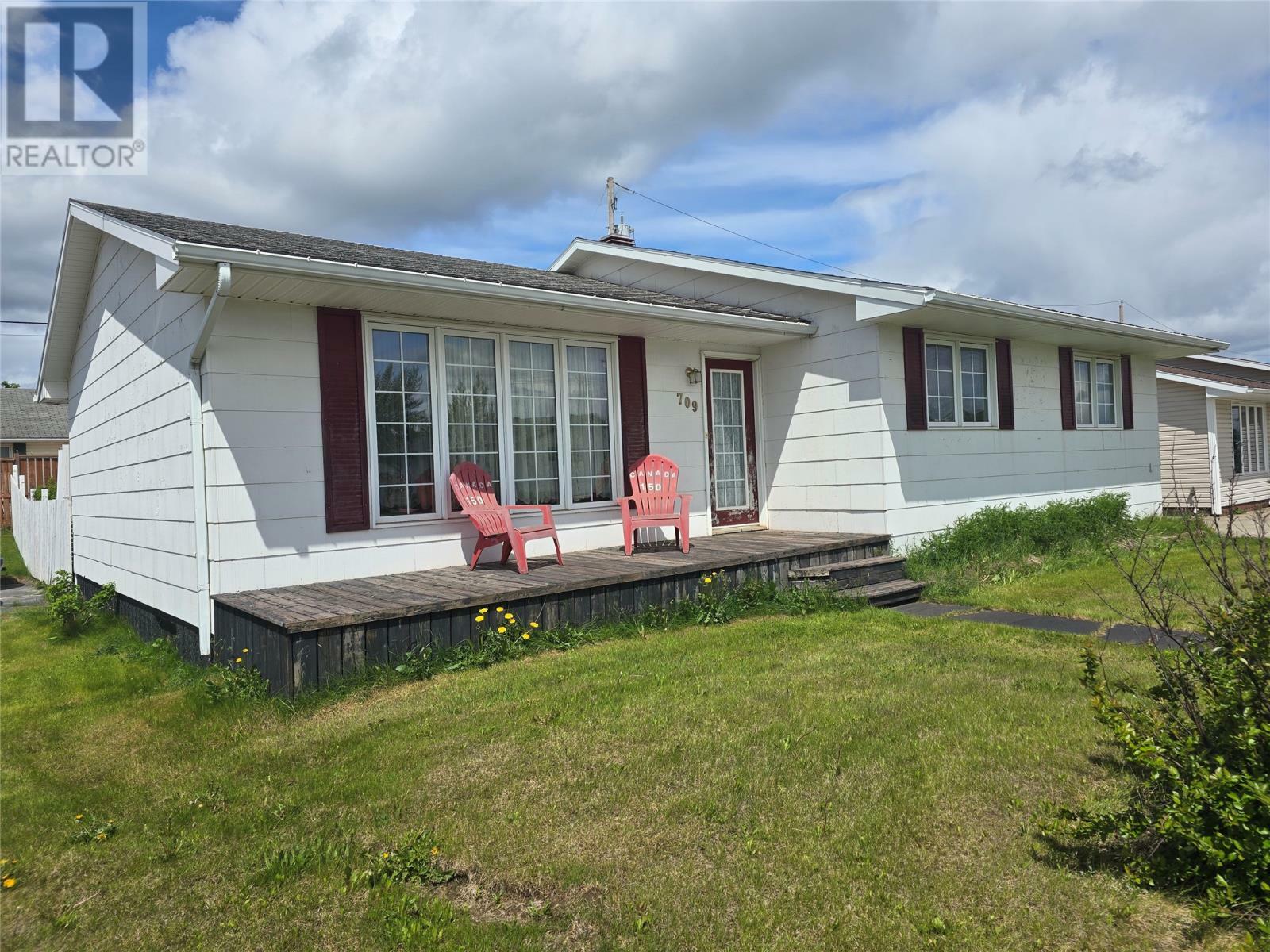 709 Balsam Crescent  Labrador City NL A2V 1B2 photo