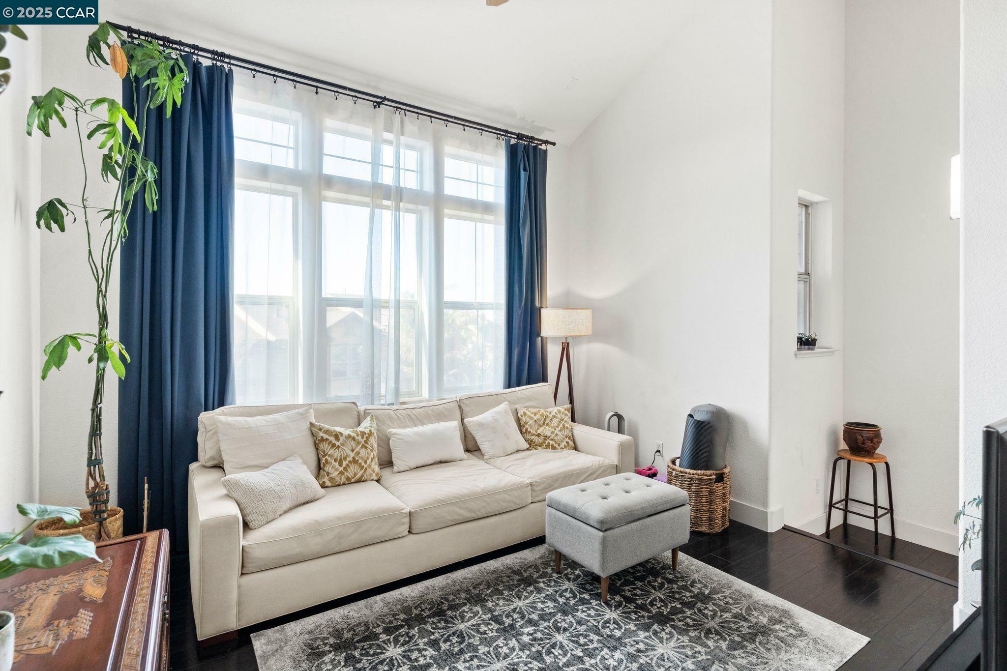 Property Photo: 6071 Old Quarry CA 94605