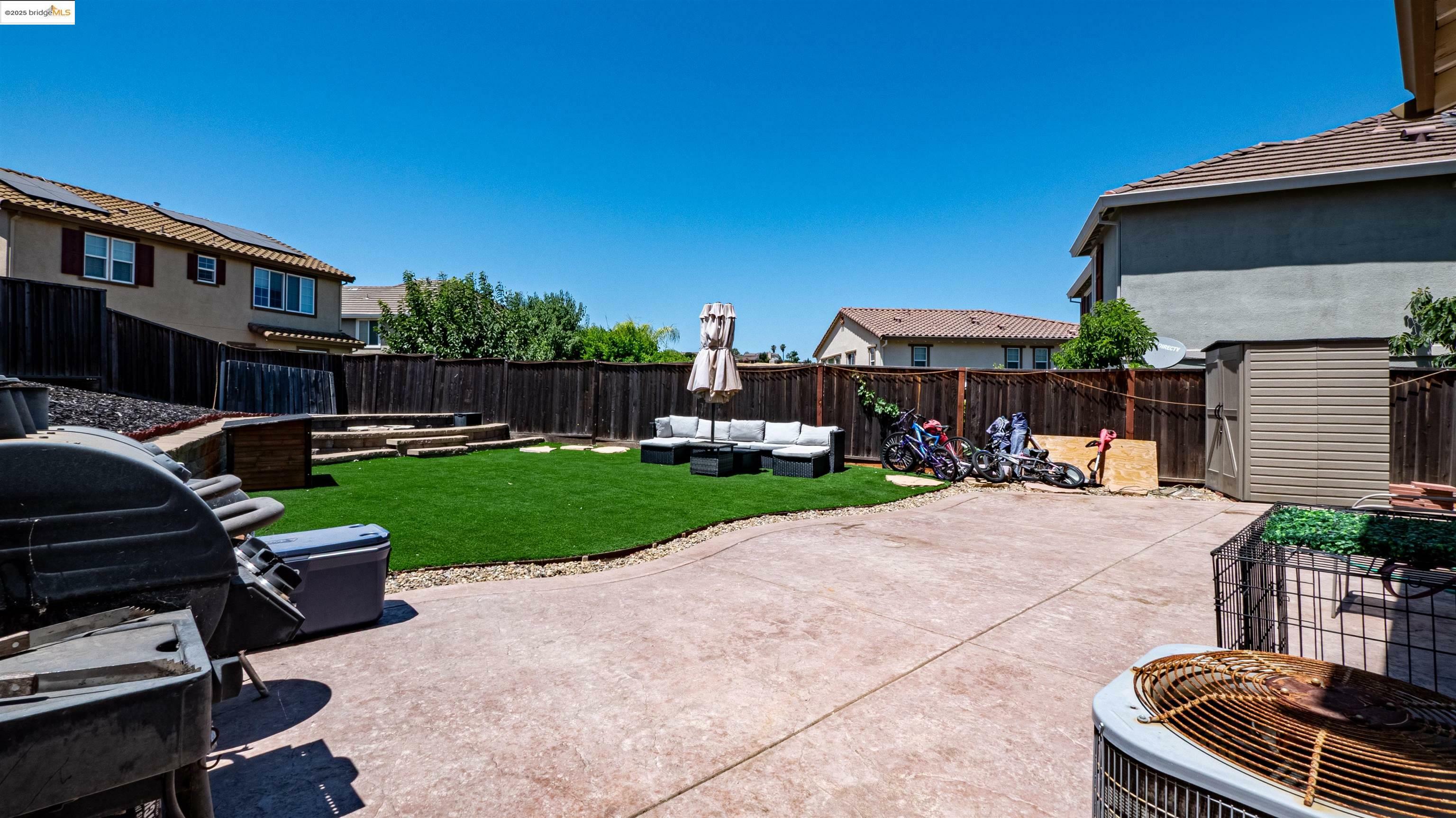 Property Photo: 4590 Donegal Way CA 94531