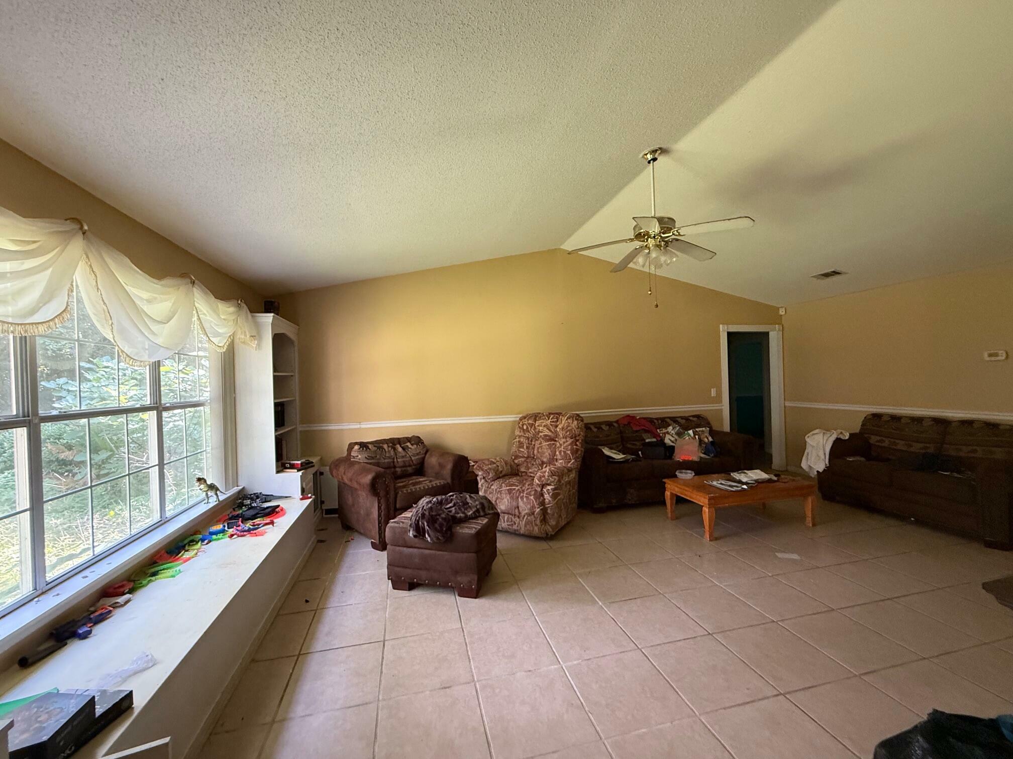 Property Photo: 375 Ridge Lake Road FL 32536