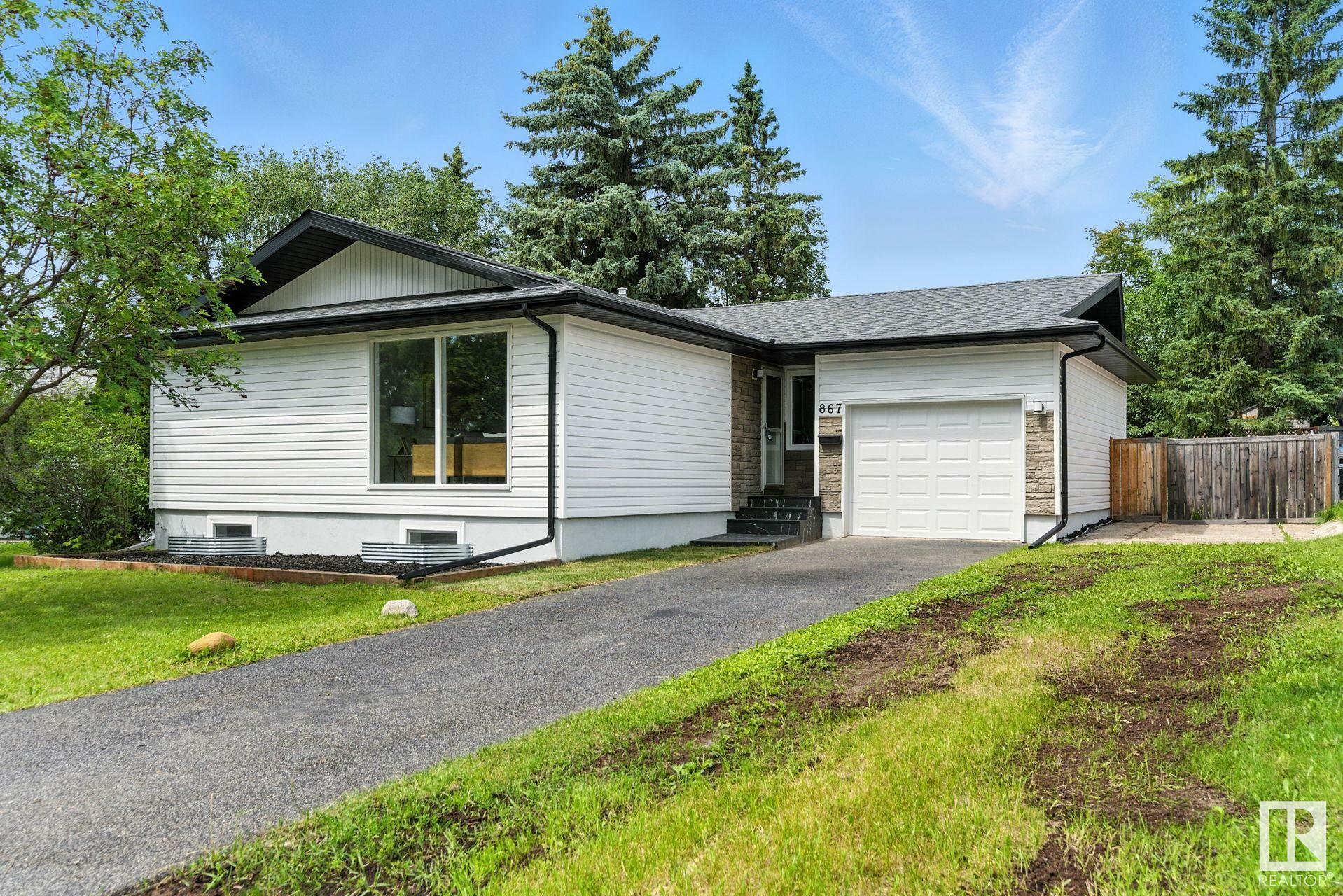 Photo de la propriété: 867 Alder Avenue AB T8A 1V4