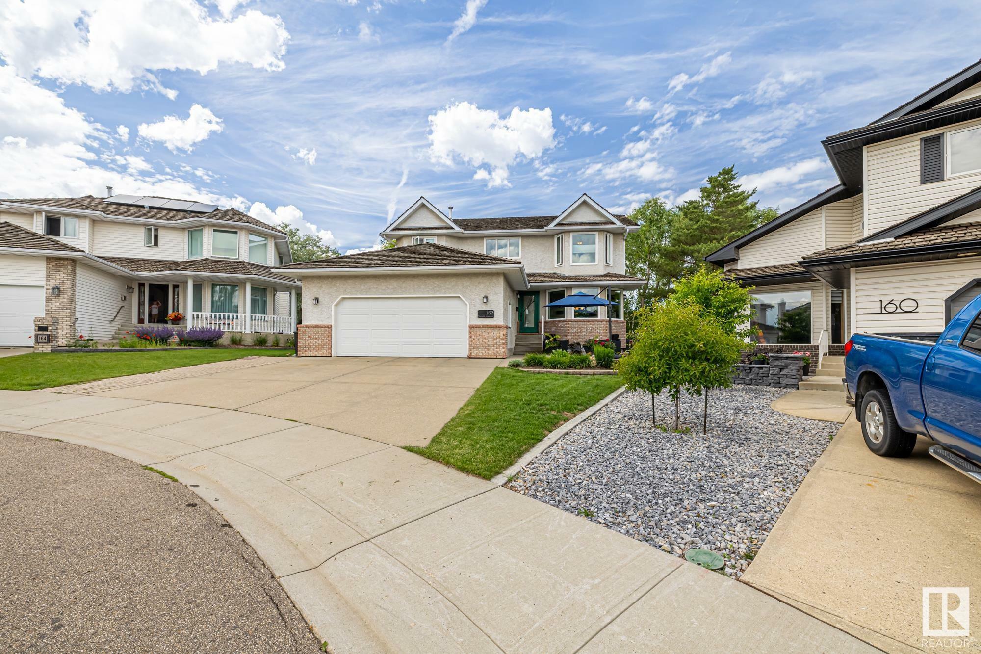 Property Photo: 162 Norwich Crescent AB T8A 5S1