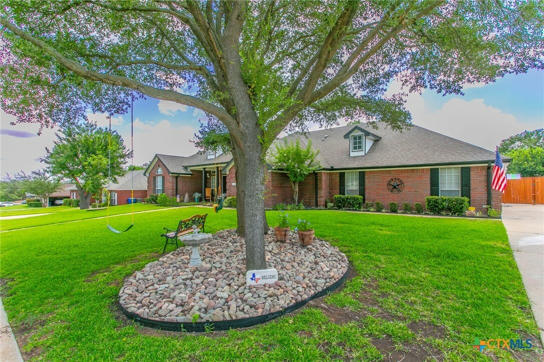 Property Photo: 1306 Falcon Trail TX 76522