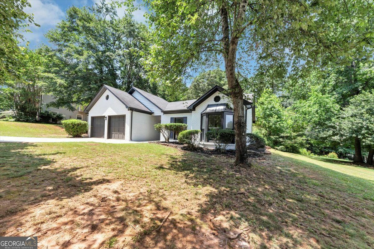 Property Photo: 3021 Stone Bridge GA 30094
