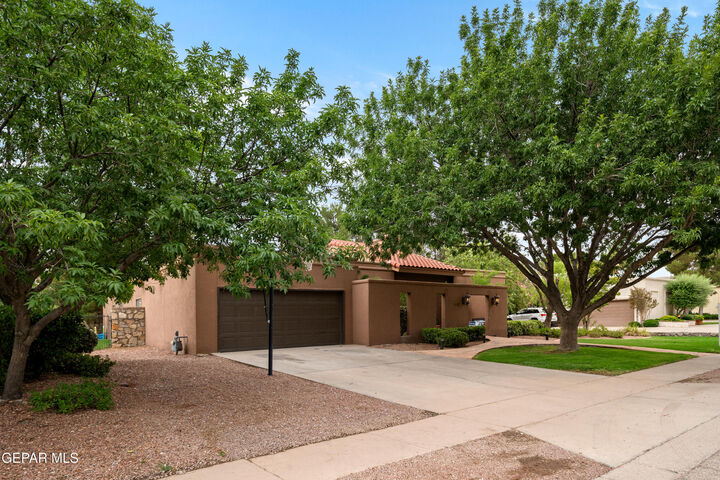 Property Photo: 640 Willow Glen Drive TX 79922