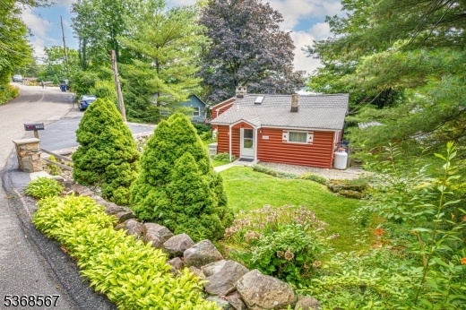 Property Photo: 2100 Lakeside Dr NJ 07422