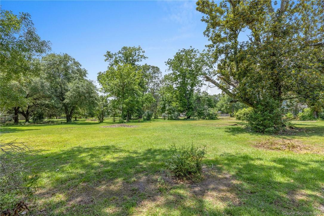 Property Photo: 401 E 6th Avenue LA 71463