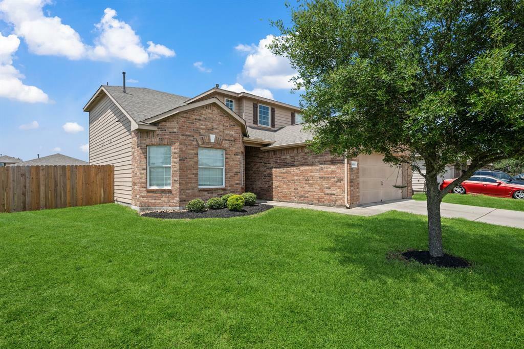Property Photo: 803 Marigold Road TX 77521