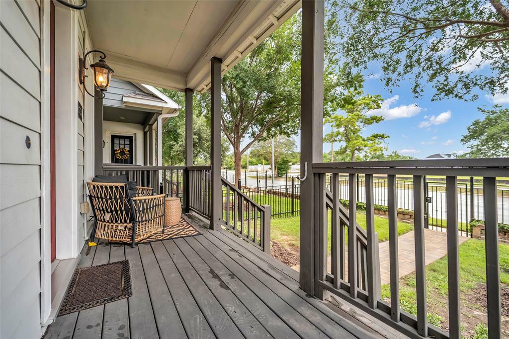 Property Photo:  8720 Kempwood Drive  TX 77080 