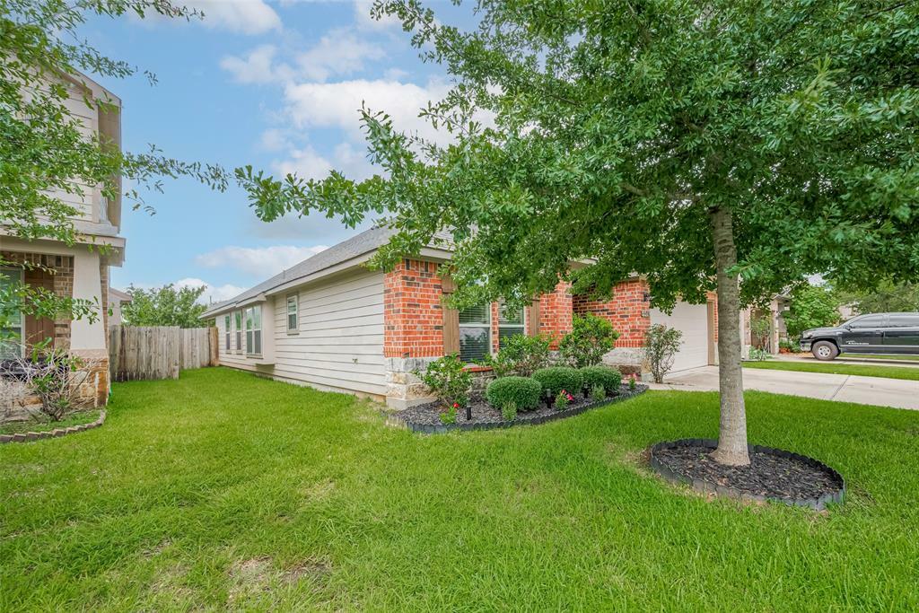 Property Photo:  5519 Casa Calvet Drive  TX 77449 