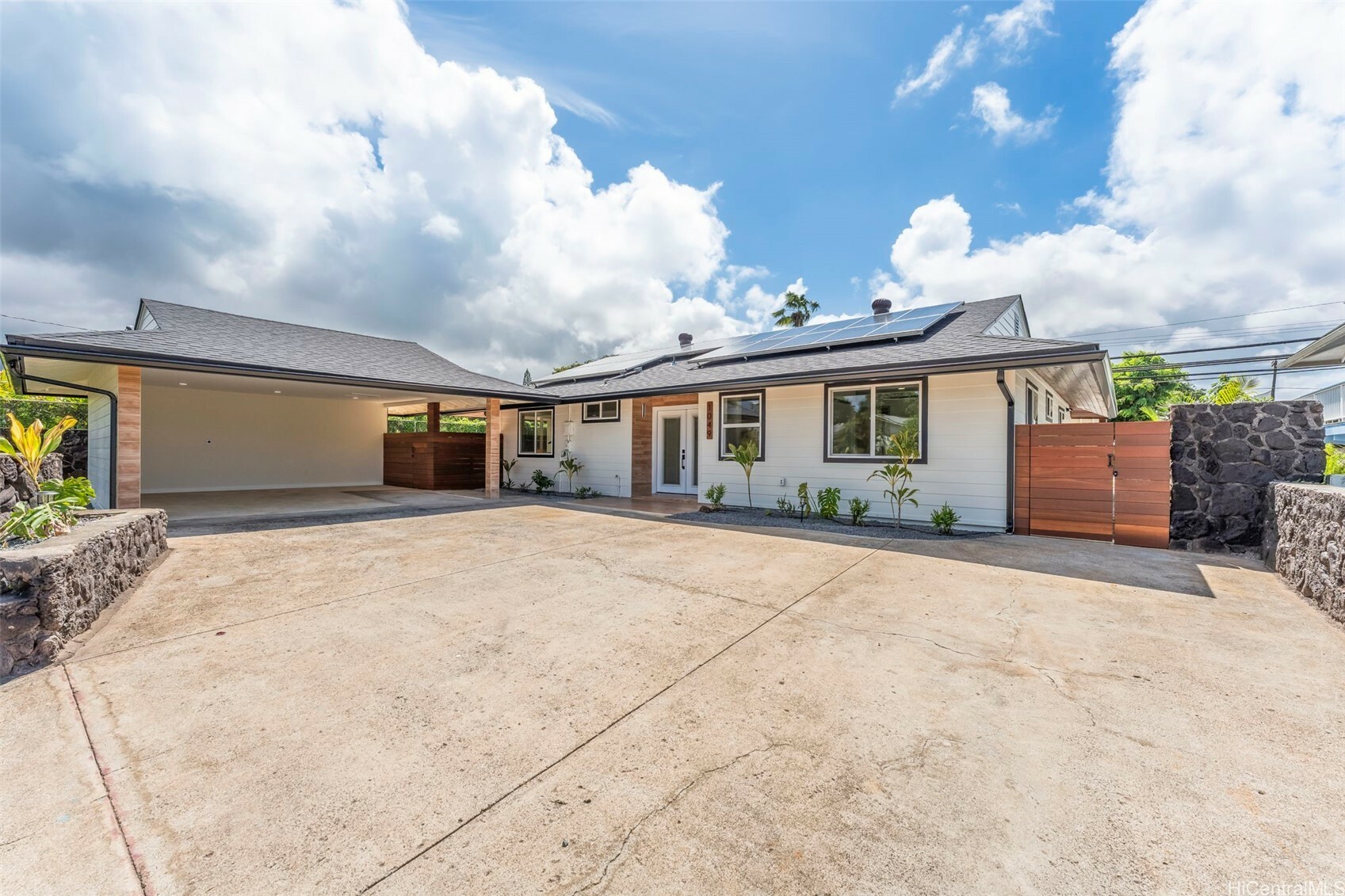 Property Photo: 1049 Uluopihi Loop HI 96734