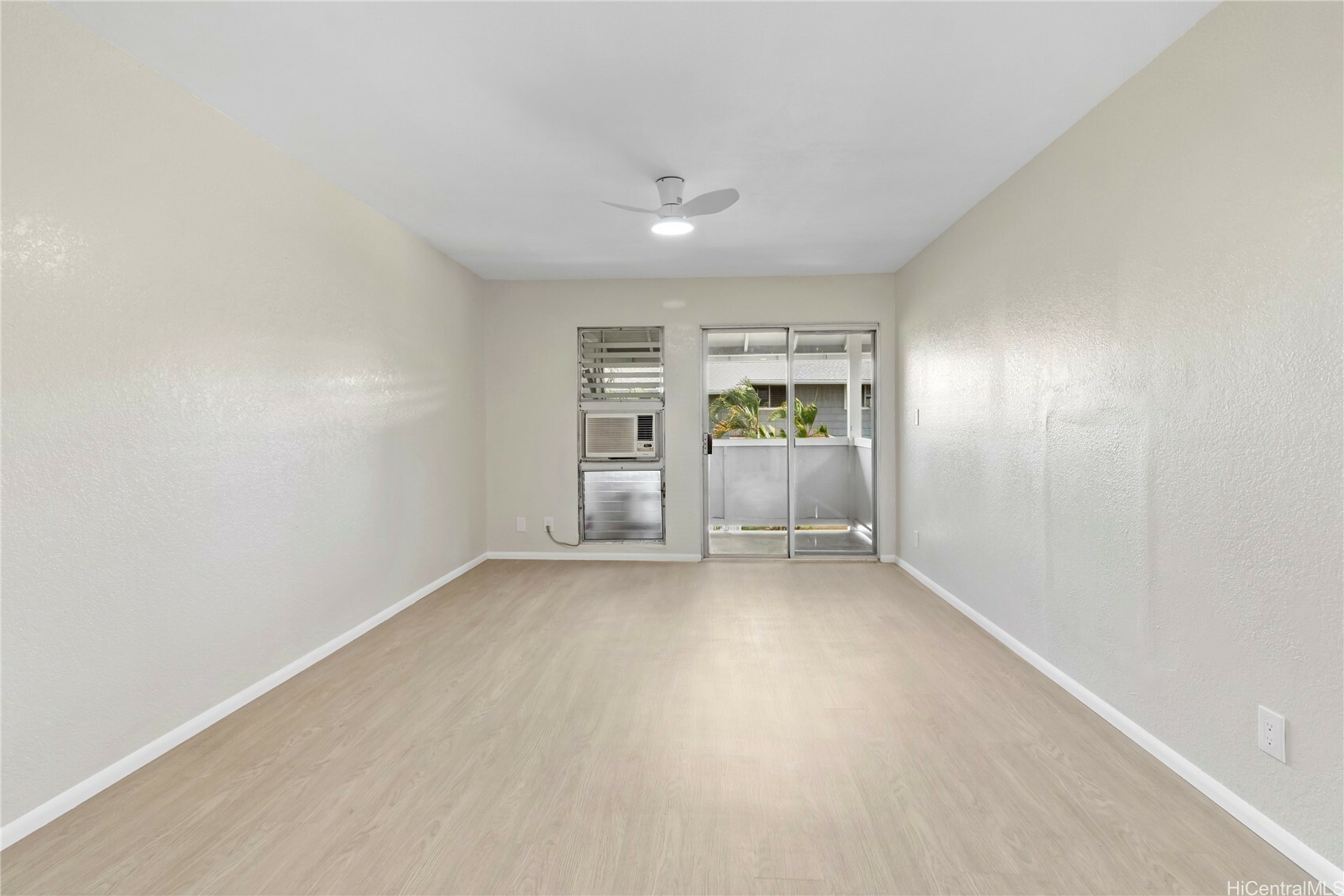 Property Photo: 98-467 Hookanike Street 758 HI 96782