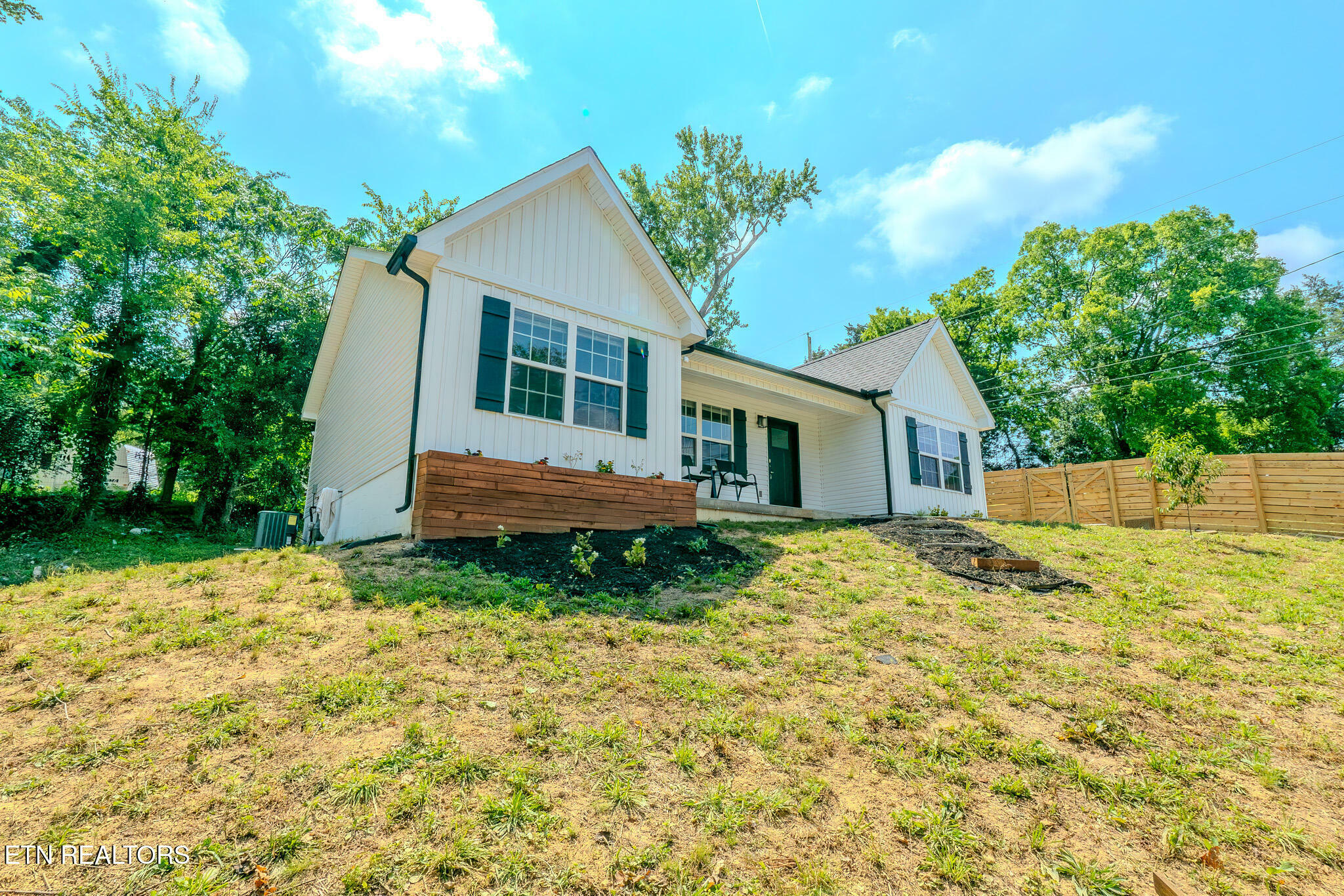 Property Photo:  229 Edgewood Ave Ave  TN 37716 