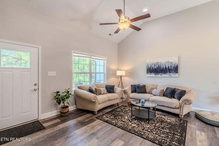 Property Photo: 229 Edgewood Ave TN 37716