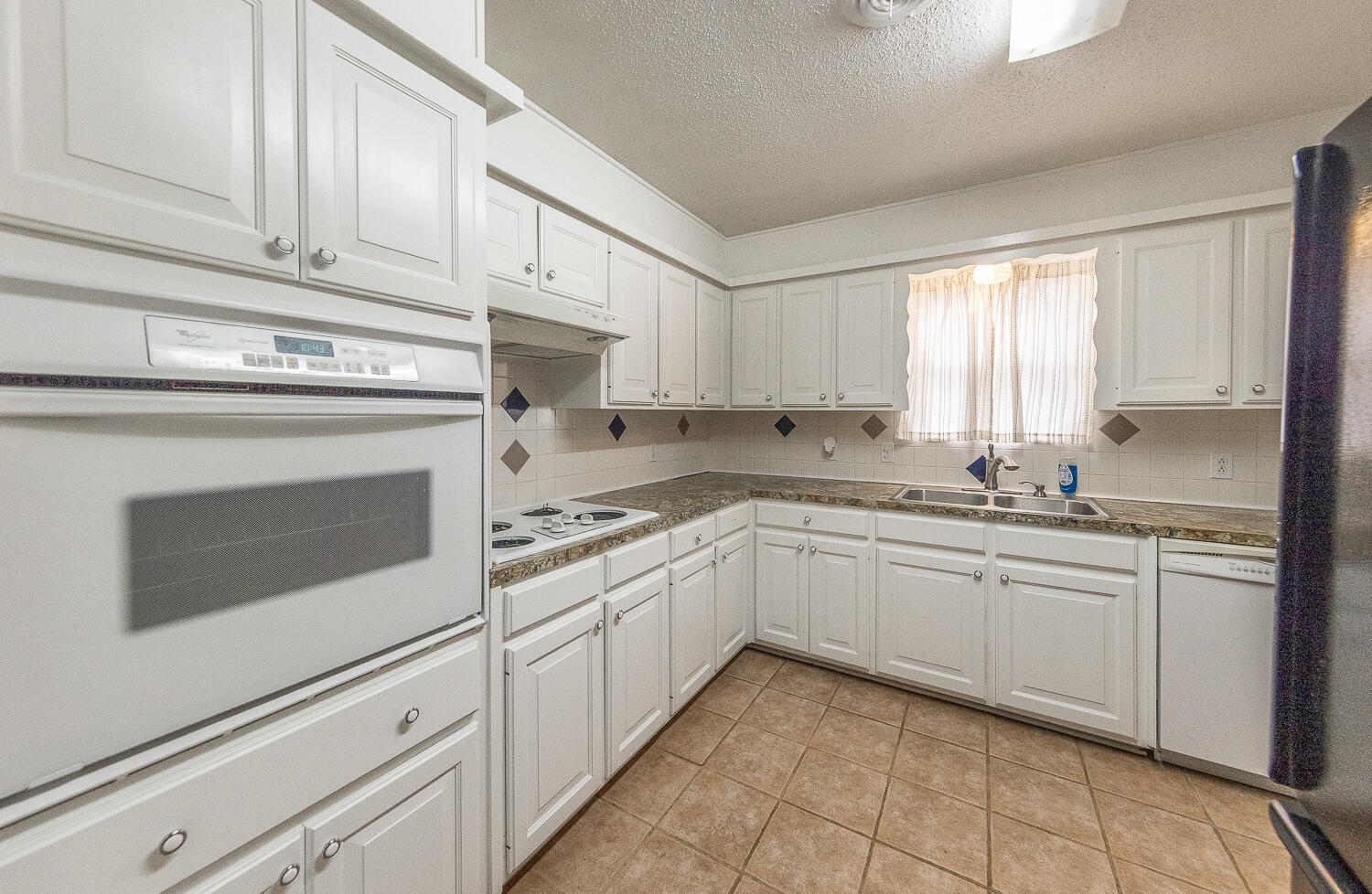 Property Photo: 5615 16th Place TX 79416