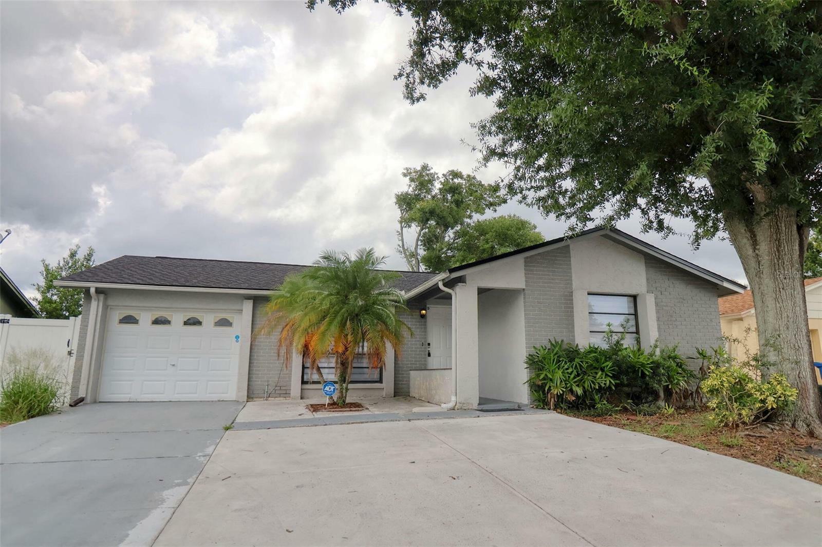 9516 Woodborough Court  Tampa FL 33615 photo