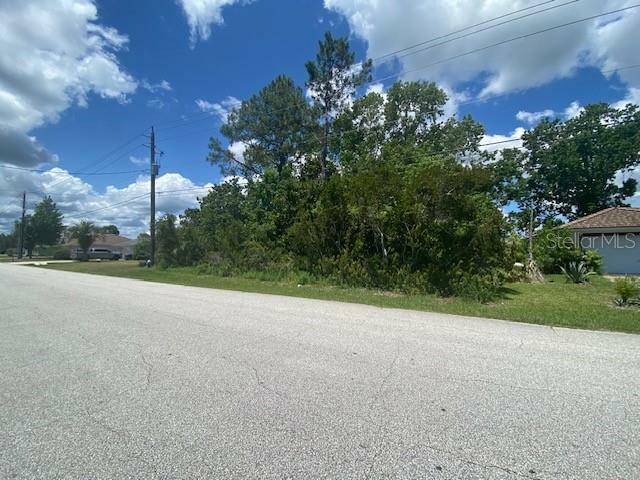 Property Photo:  8 Rolling Sands Drive  FL 32164 