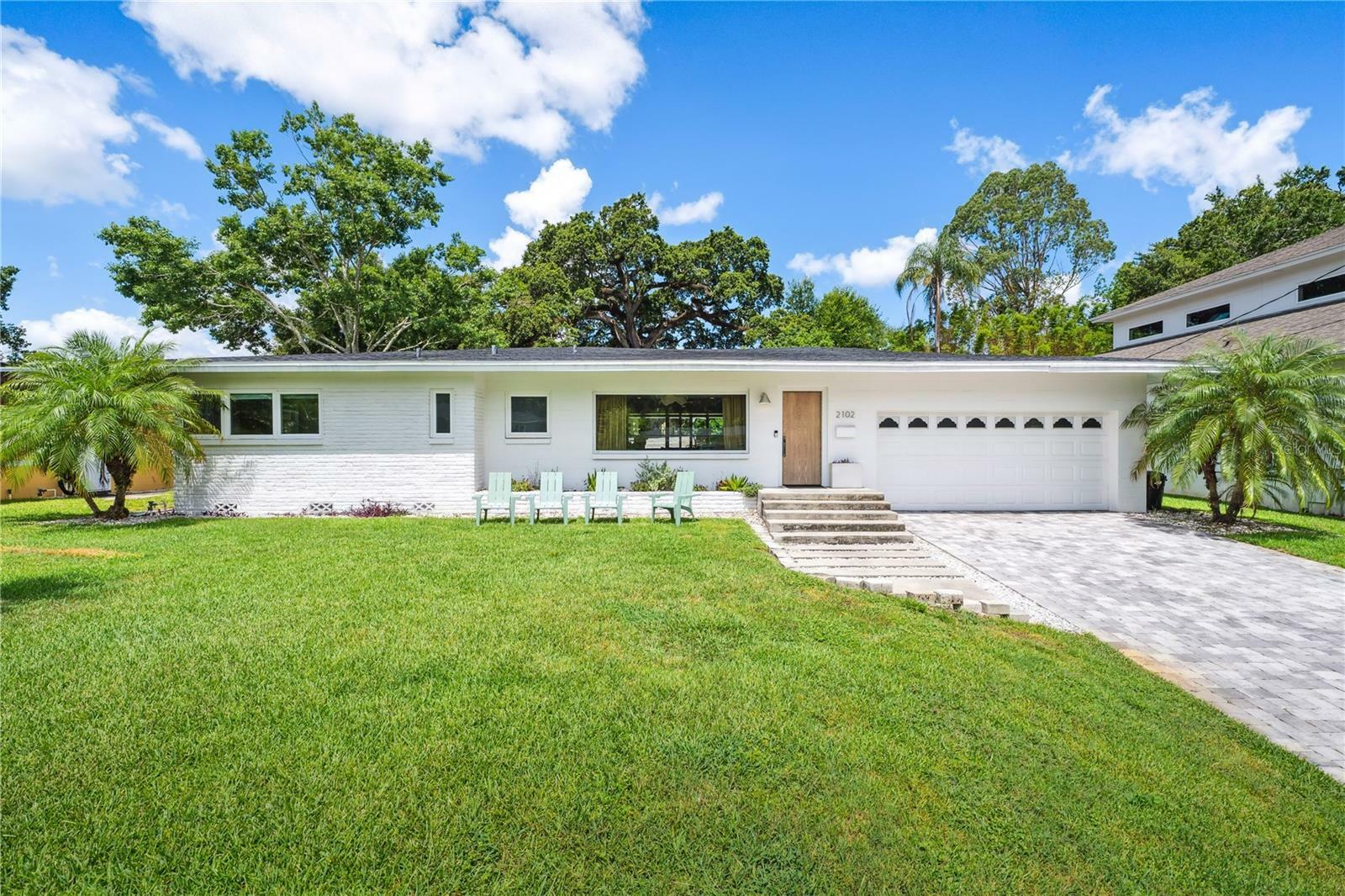 Property Photo: 2102 Ivanhoe Road FL 32804