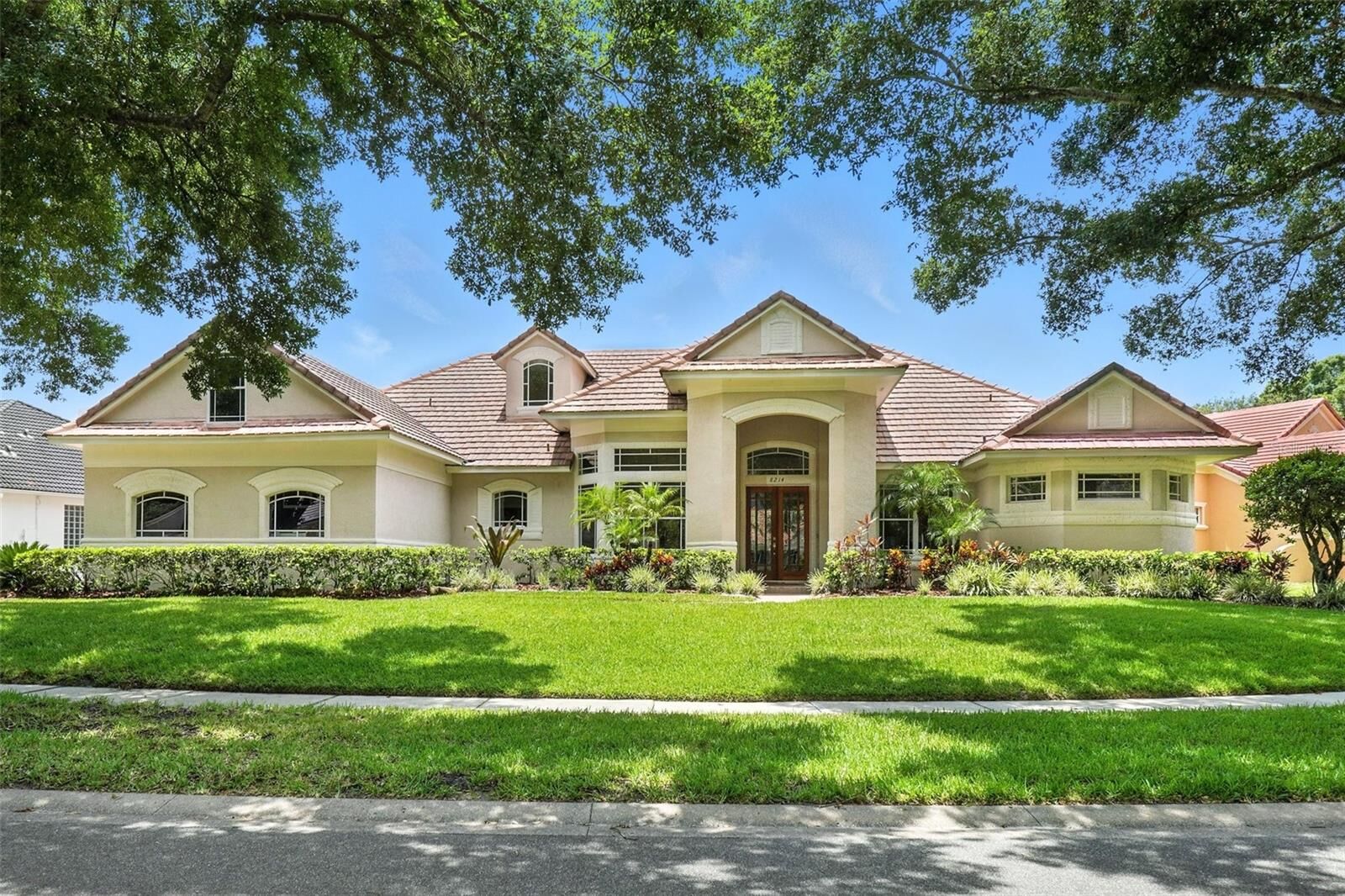 Property Photo:  8214 Lake Serene Drive  FL 32836 