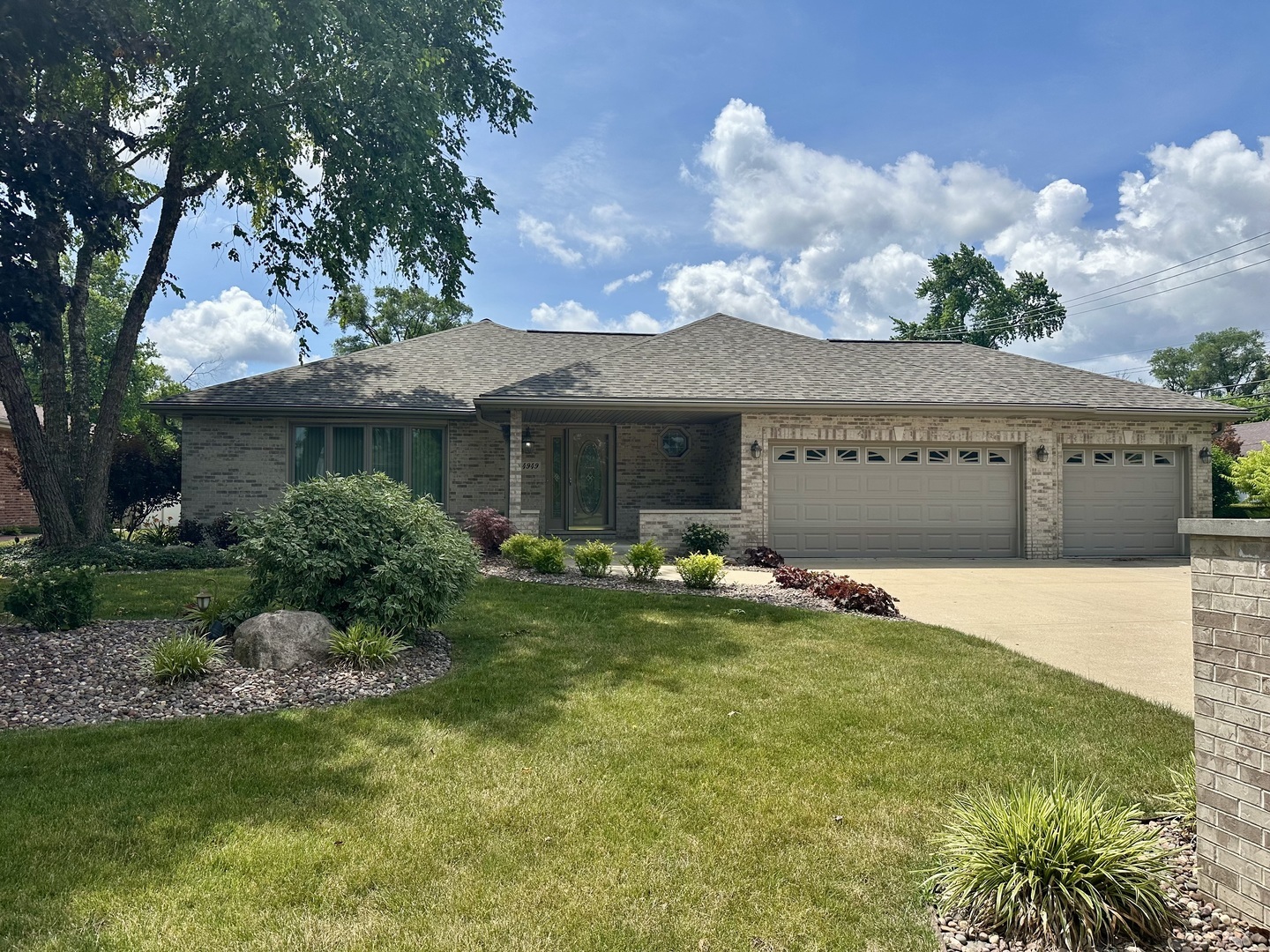 Property Photo: 4949 141st Street IL 60418