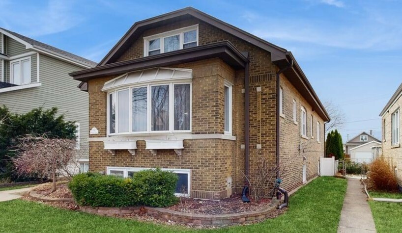 Property Photo: 3742 Wisconsin Avenue IL 60402