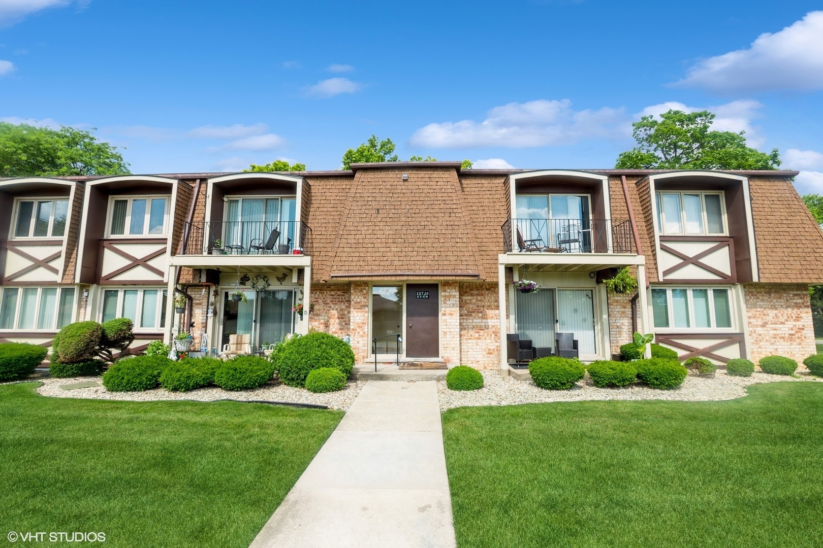 Property Photo:  12720 Carriage Lane H2  IL 60418 