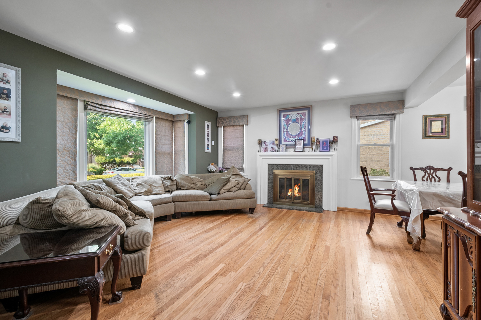 Property Photo: 2837 W Coyle Avenue IL 60645