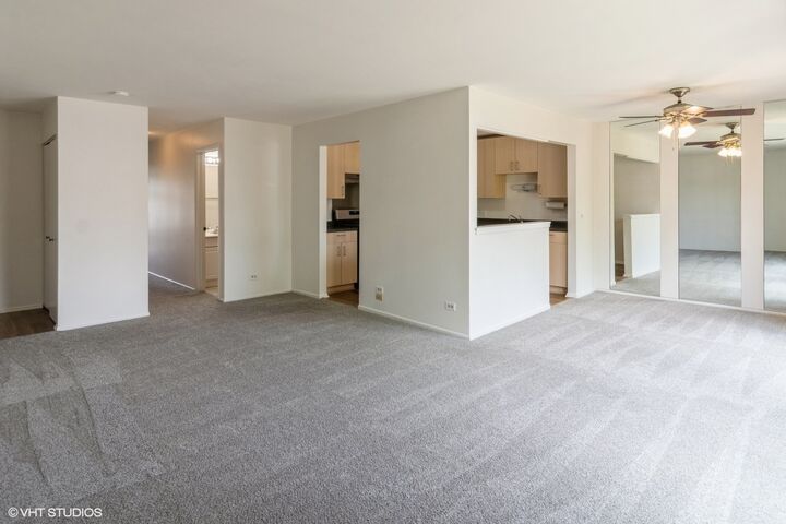 Property Photo: 1256 Plum Tree Court B2 IL 60193