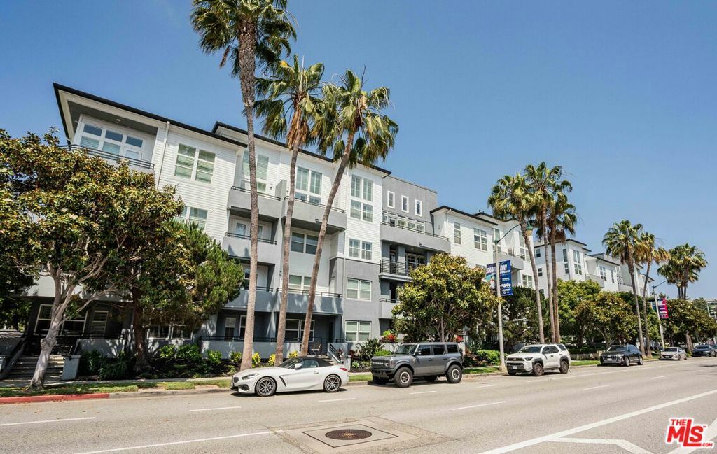 Property Photo: 7100 Playa Vista Drive 406 CA 90094