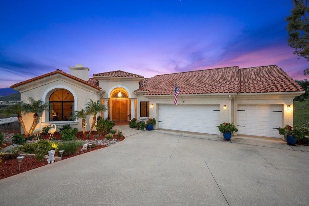 Property Photo: 3645 Vista De La Canada CA 92029