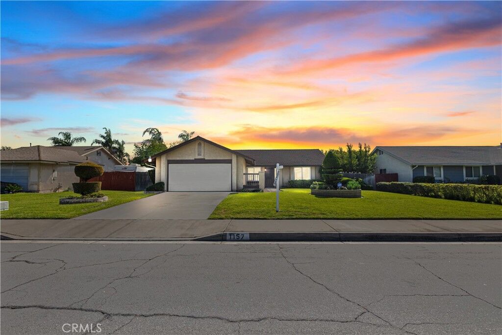 Property Photo: 1157 W Orchard Street CA 92376