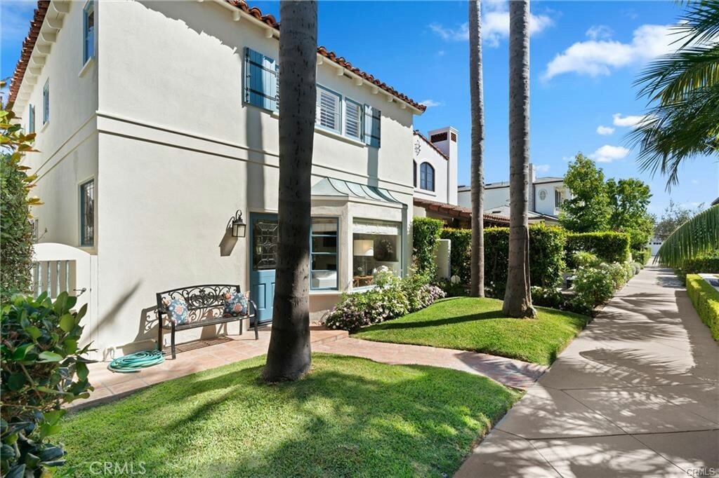 Property Photo: 113 Via Yella CA 92663