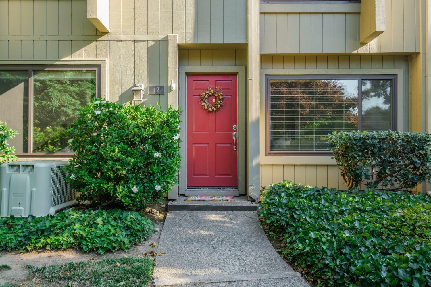 Property Photo: 12 Colby Court CA 95825