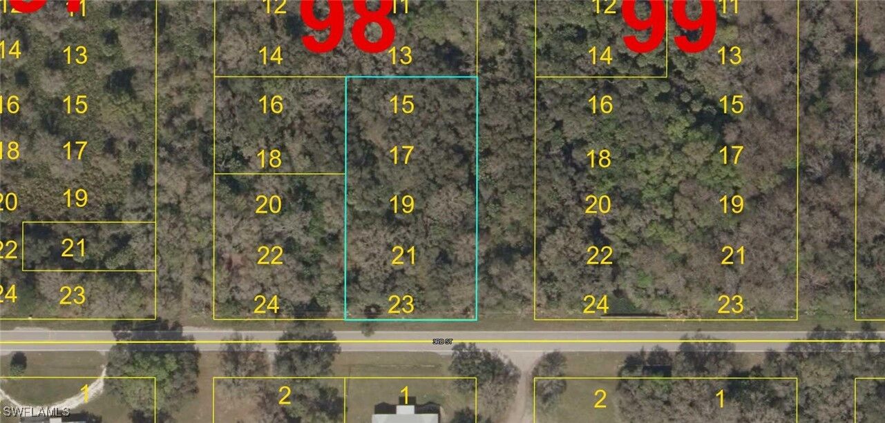 Property Photo: 7805 Laurel Avenue FL 33944