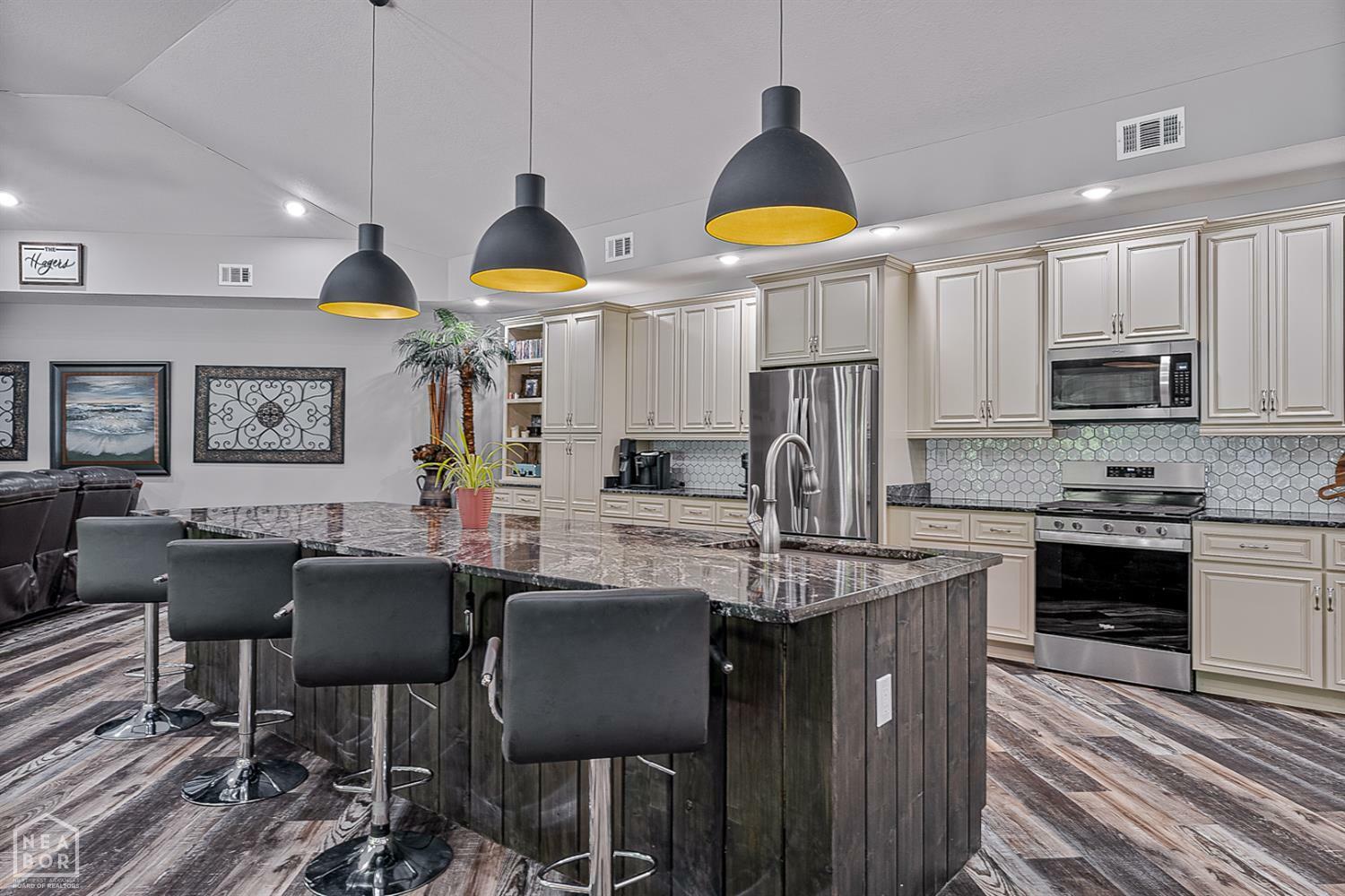 Property Photo:  8203 Oak Creek Lane  AR 72432 