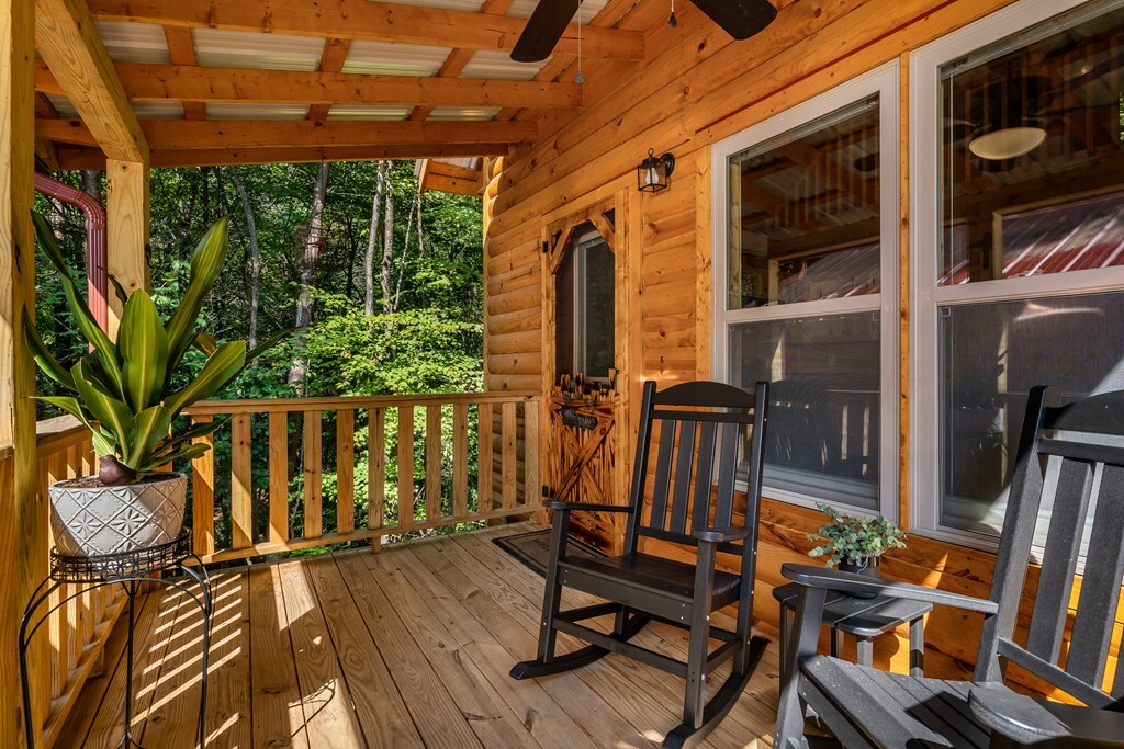 Property Photo: 72 Bentley Cove NC 28960