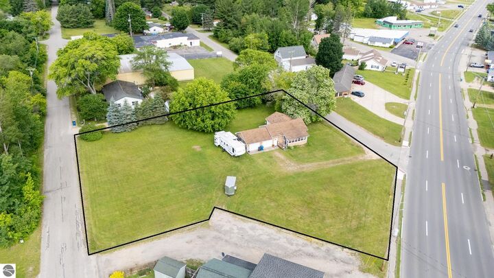 103 Beech  Houghton Lake MI 48629 photo