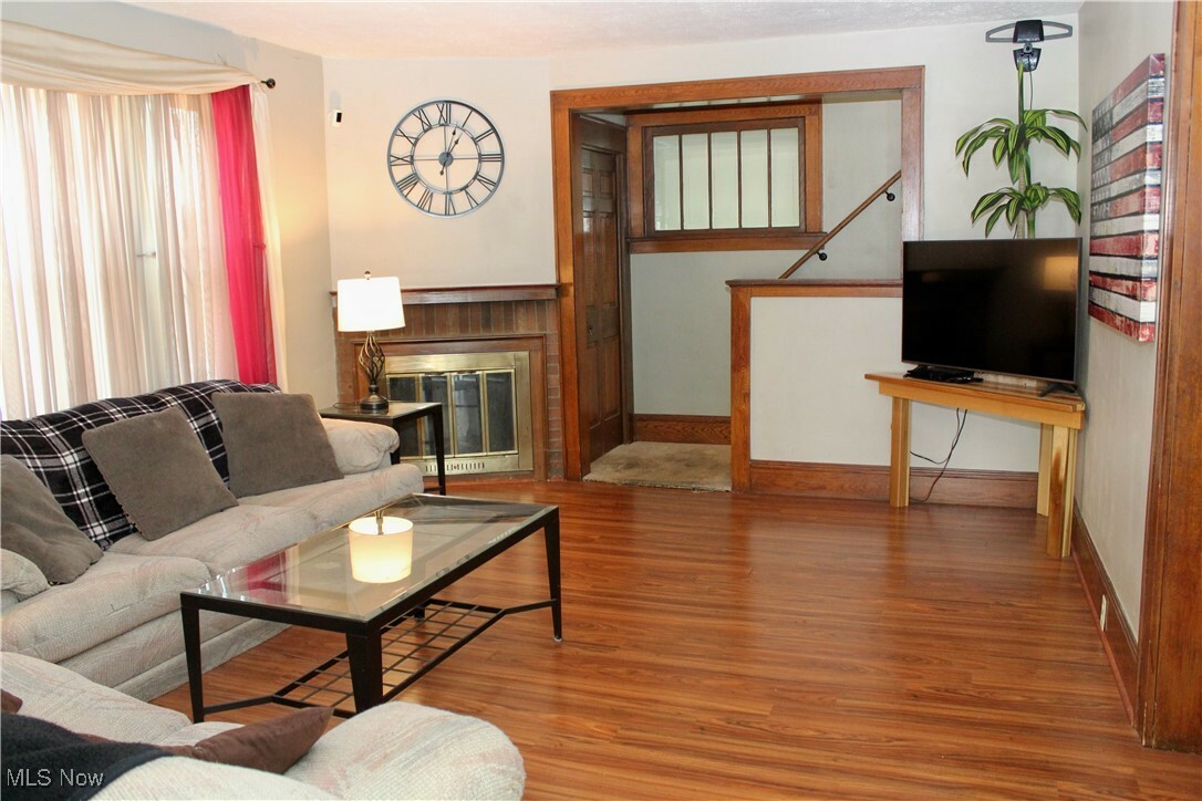 Property Photo: 195 W 10th Street OH 44460
