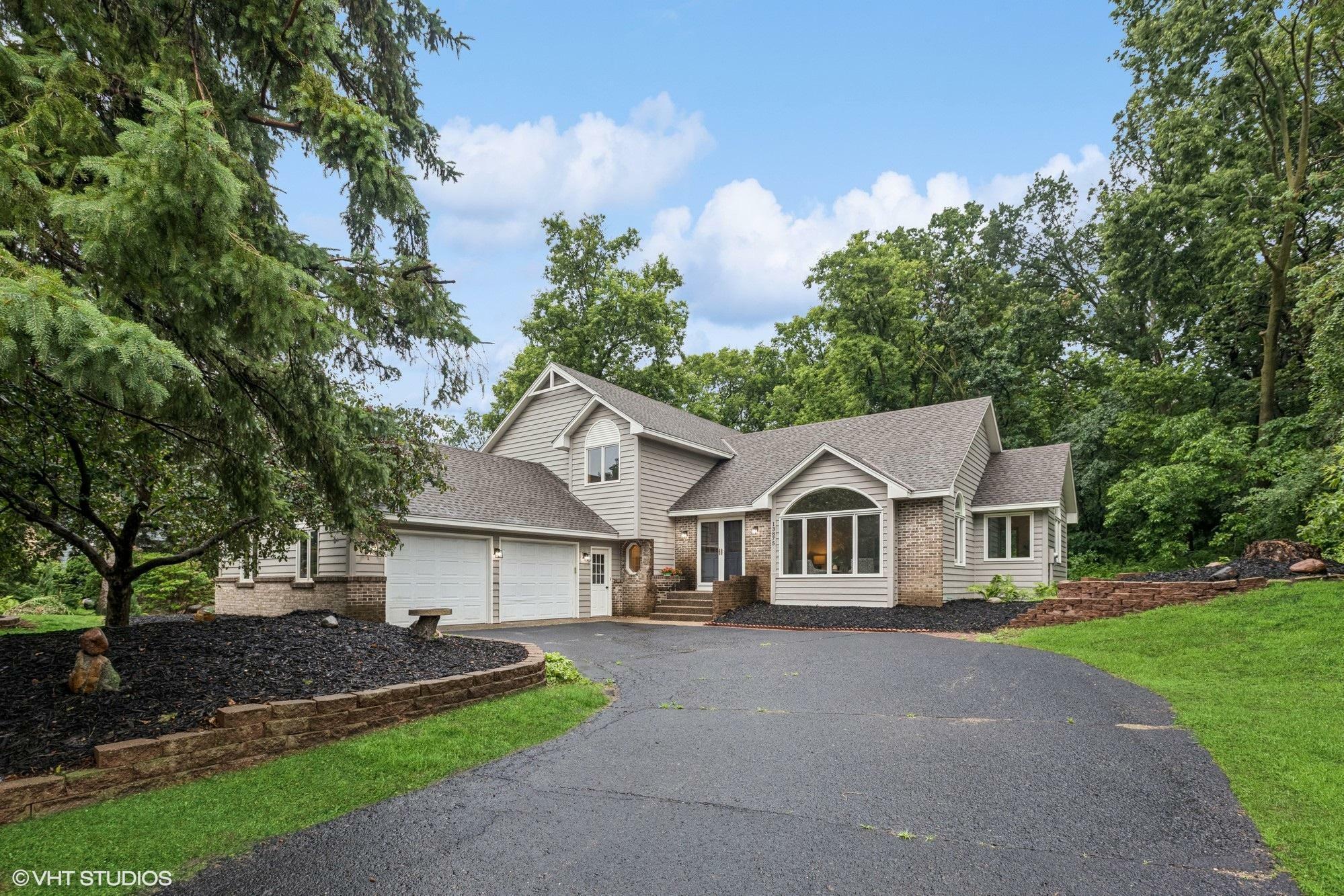Property Photo:  13875 Pennock Avenue  MN 55124 