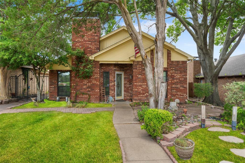 Property Photo:  332 Bryant Lane  TX 75104 