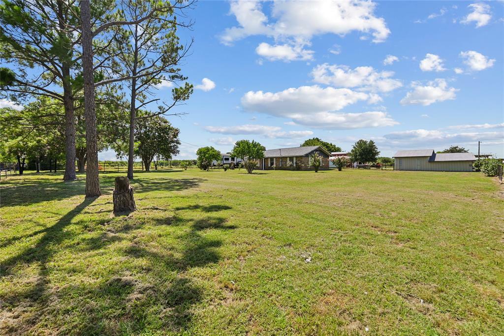Property Photo: 7300 County Road 4023 TX 75143