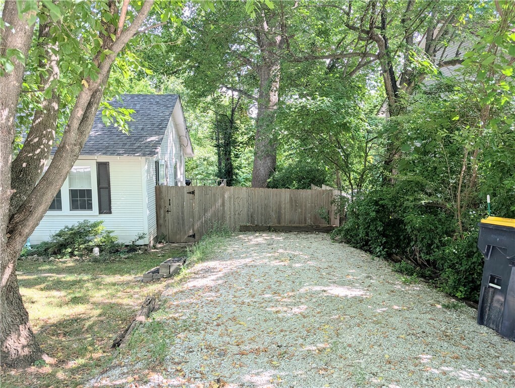 Property Photo: 707 W South Avenue AR 72601