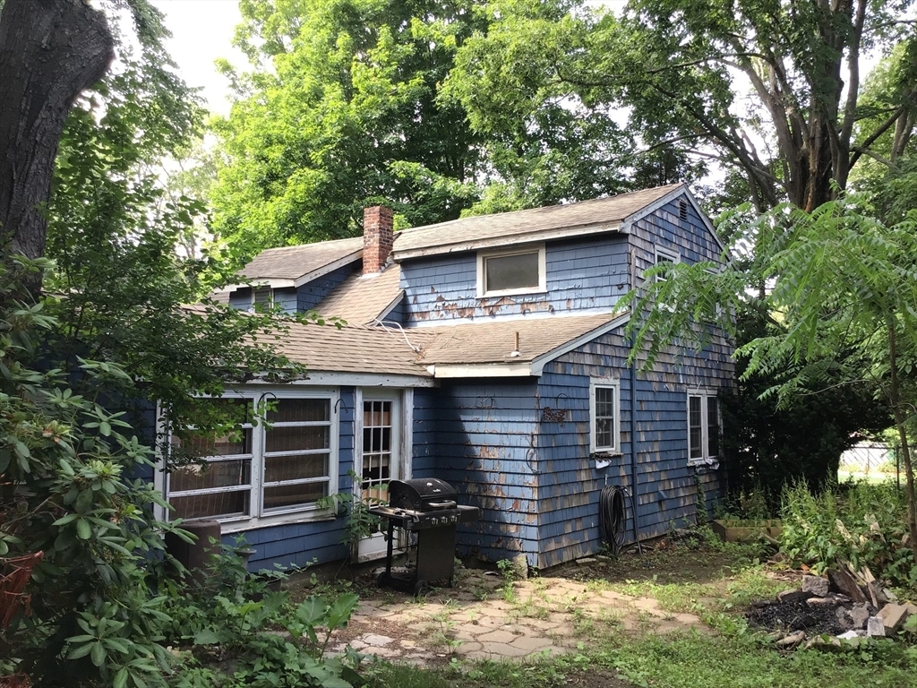 Property Photo: 45 Goodale St MA 01960