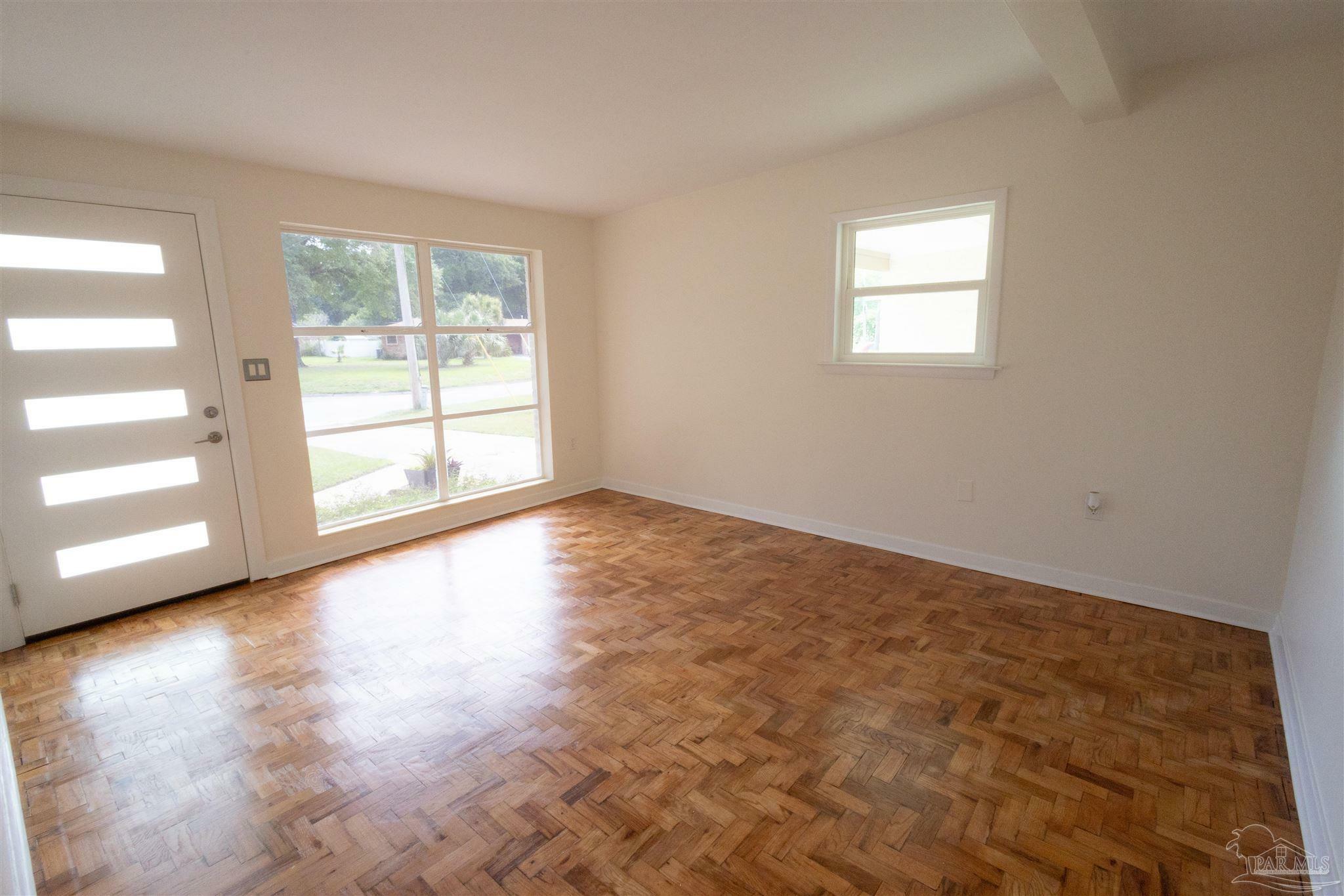 Property Photo: 3760 Winona Dr FL 32504