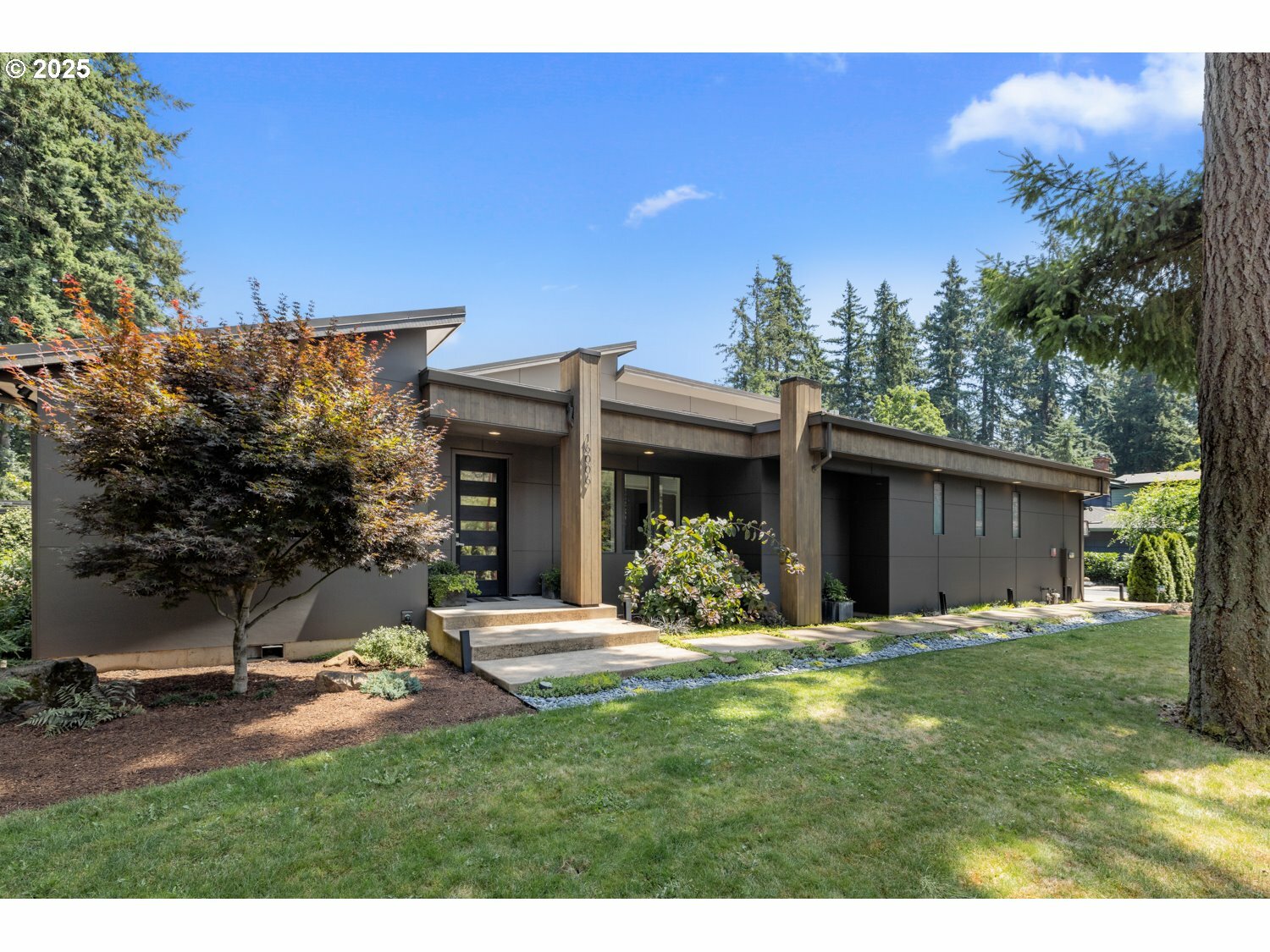 Property Photo:  16006 SW Kimball St  OR 97035 