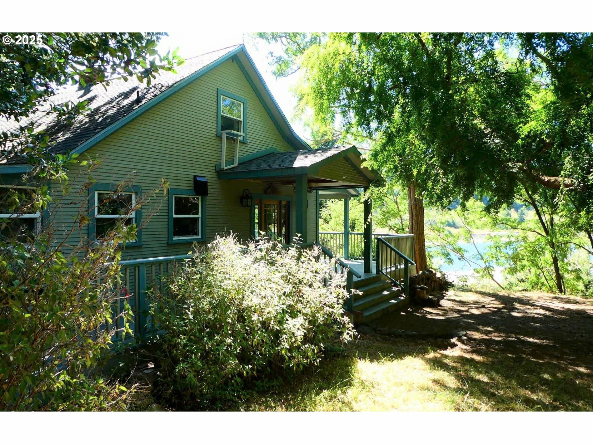 96265 N Bank Rgue  Gold Beach OR 97444 photo